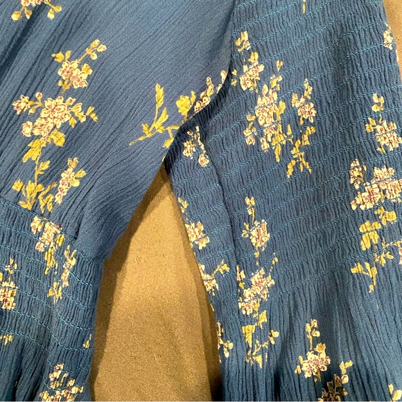 Dusty blue peplum top - Picture 5 of 5